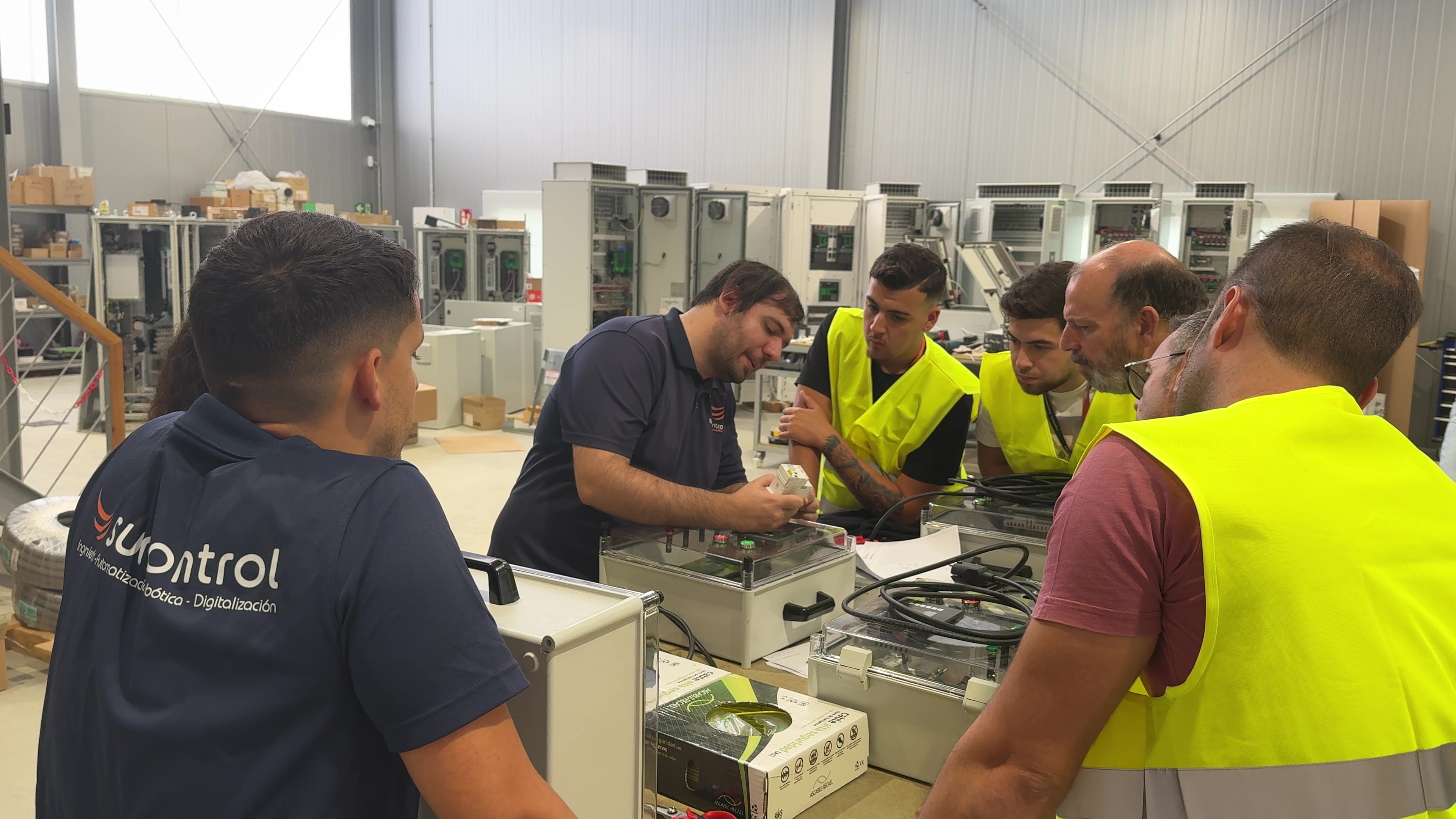 Formación técnica en las instalaciones de Surcontrol